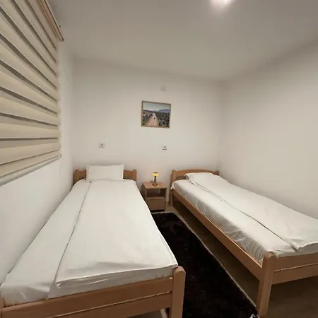 Hotel Kuca Kraj Teniskih Terena