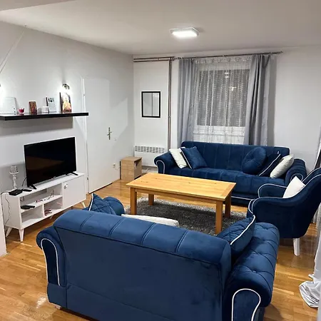 Hotel Kuca Kraj Teniskih Terena